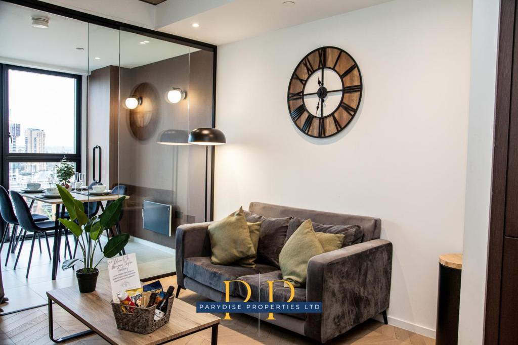 Deansgate Luxe Suite - Modern & Sleek 2-Person Stay by Parydise for ...