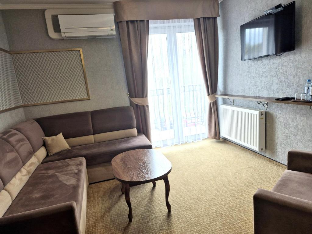 Dworek Nad Stawem & Łaźnia Piwna - Apartment Mit Balkon