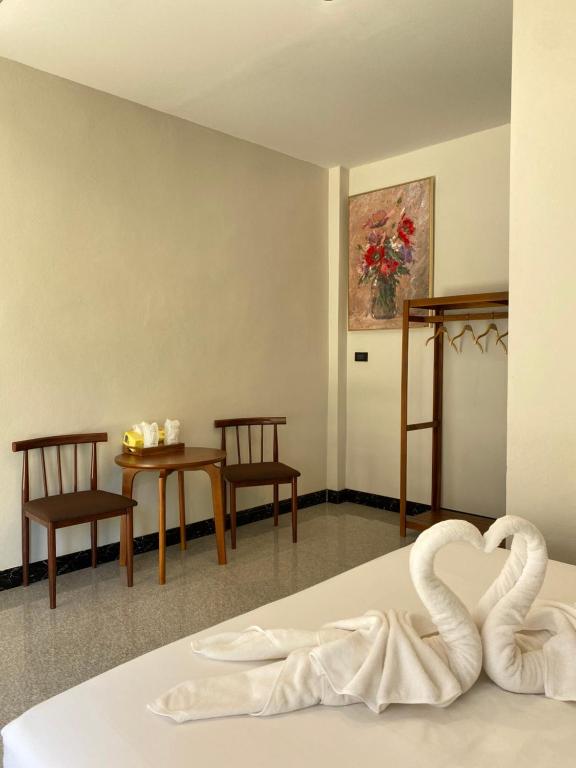 Flora Hostel KhaoSok - 16