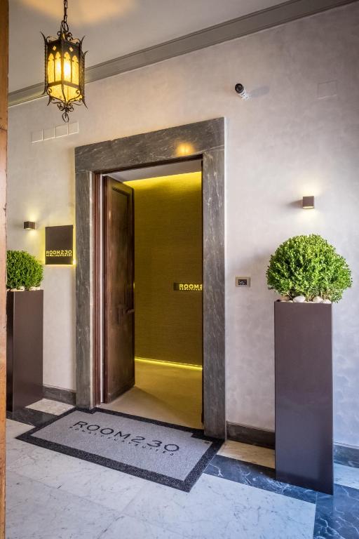 Room 230 Roma Luxury Suites