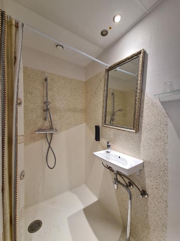 Koupelna v ubytování Milling Hotel Mini 11