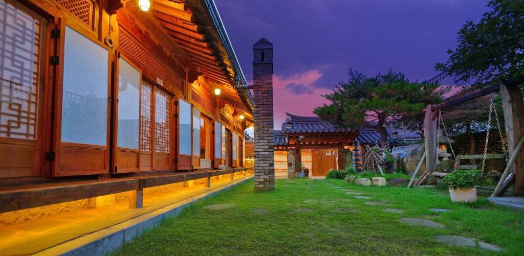 Zahrada ubytování Hanok Gotaek Goeul