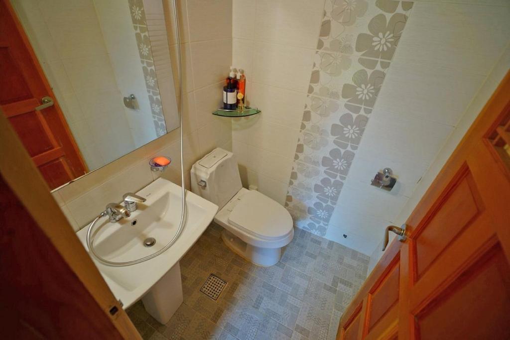 Koupelna v ubytování Hanok Gotaek Goeul