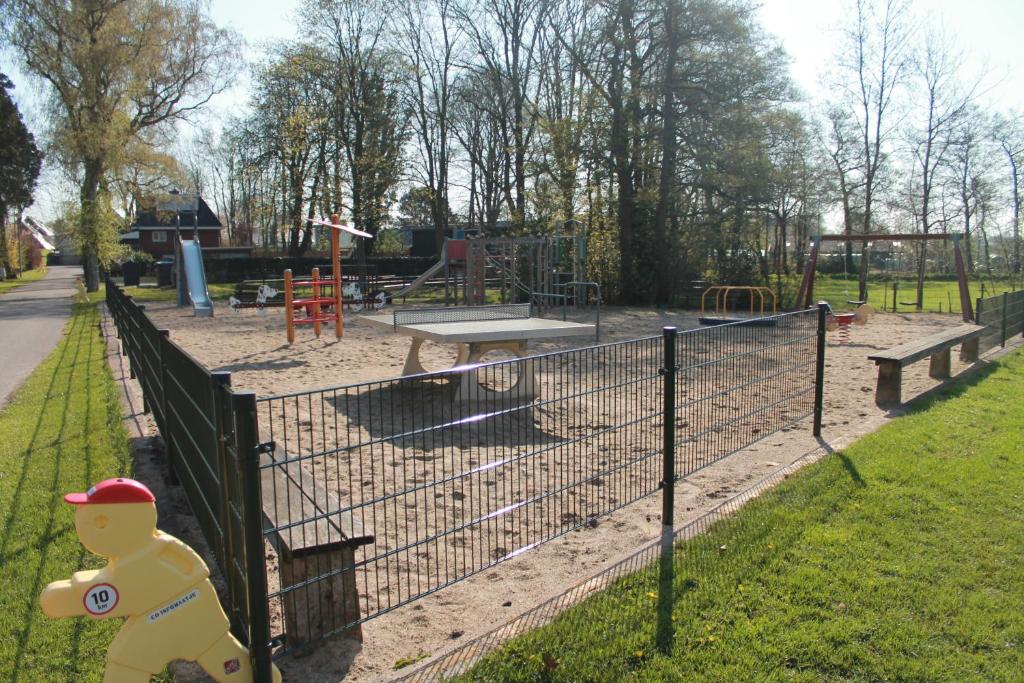 Herní místnost nebo prostor pro děti v ubytování Camping Engelbert (Groningen)