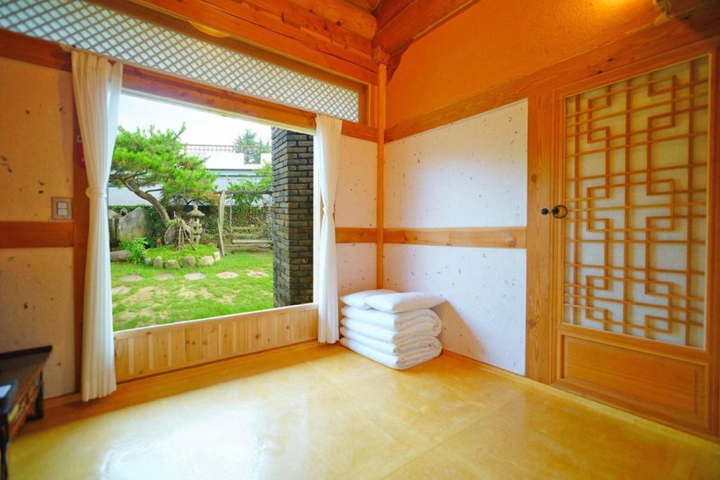 Zahrada ubytování Hanok Gotaek Goeul