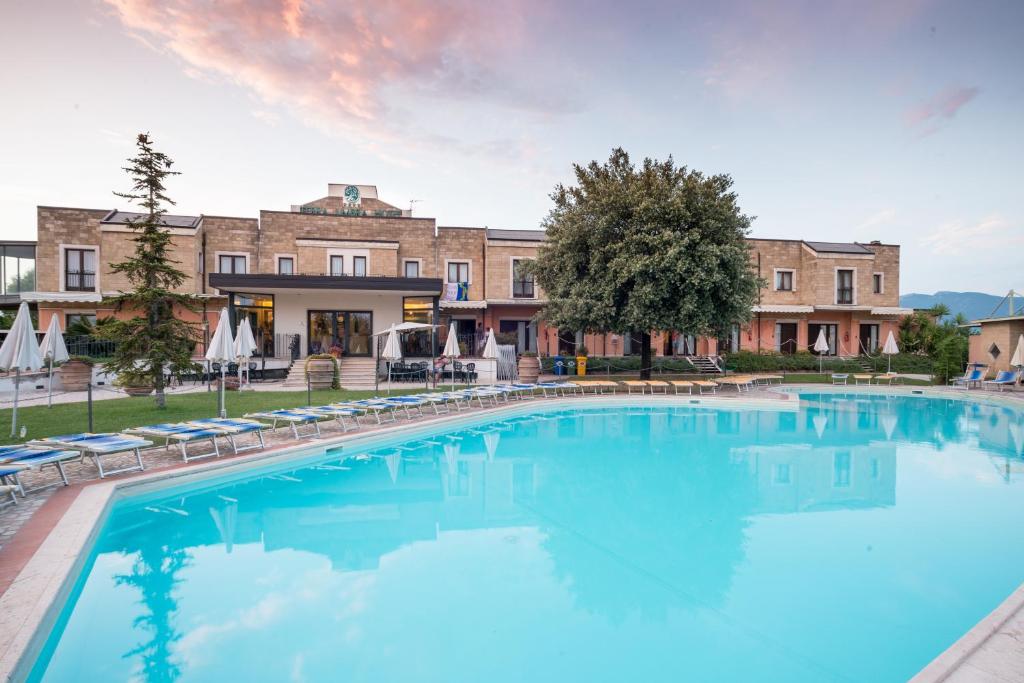 Bazén v ubytování Terra Umbra Hotel nebo v jeho okolí