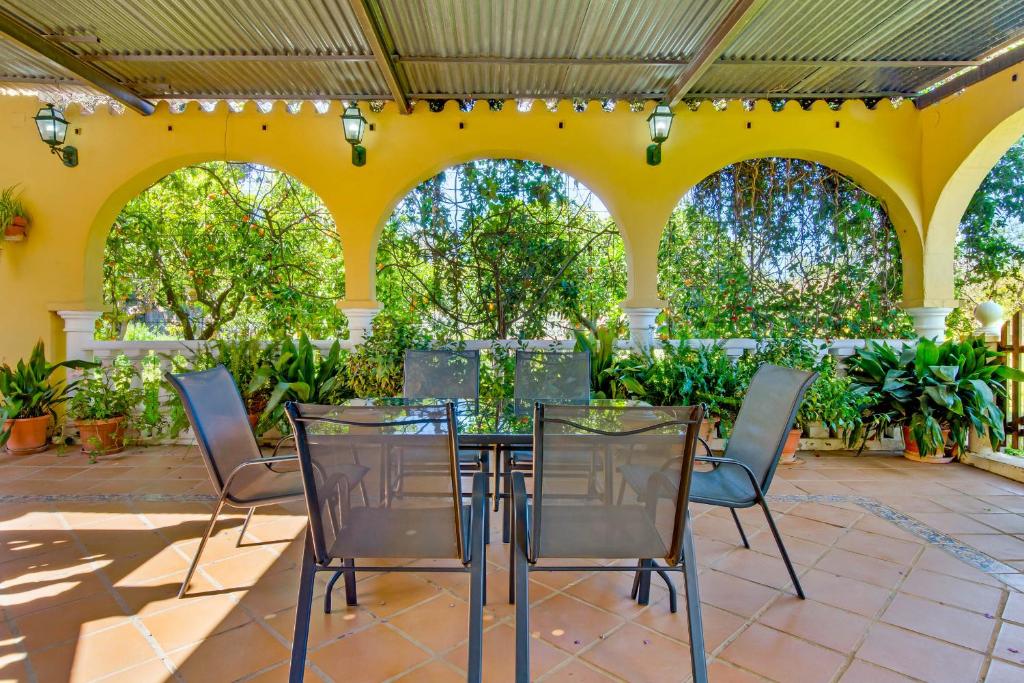 Zahrada ubytování Casa Rural La Colina a 30 min Málaga Lovely Home