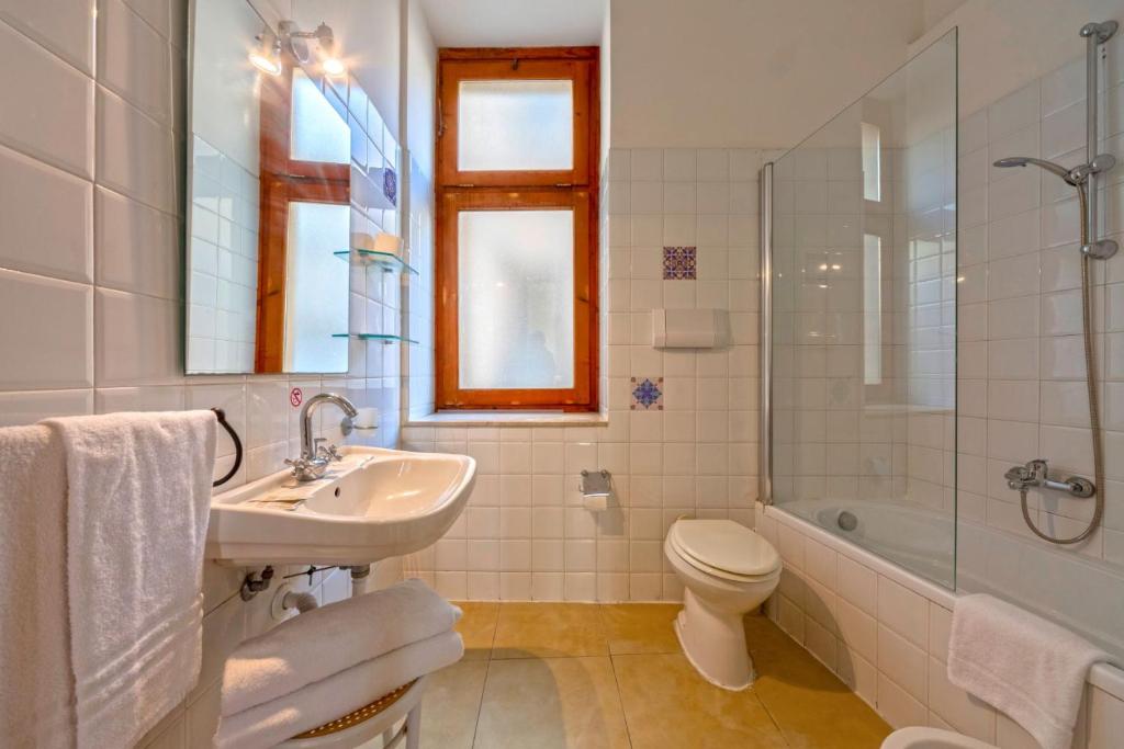 Koupelna v ubytování Le due Sicilie-Guest House