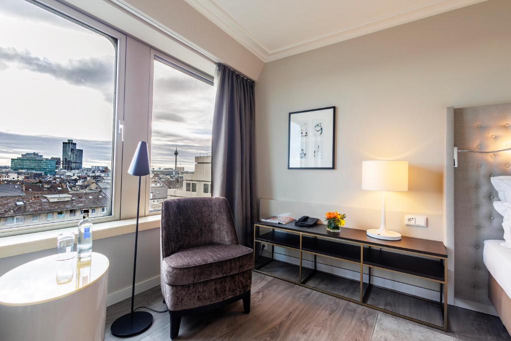 Clayton Hotel Düsseldorf City Centre - Resim 13