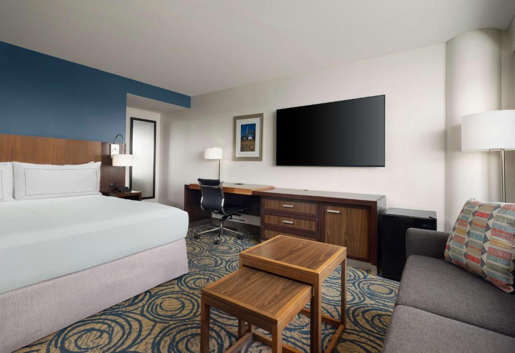 DoubleTree by Hilton San Diego Del Mar photo