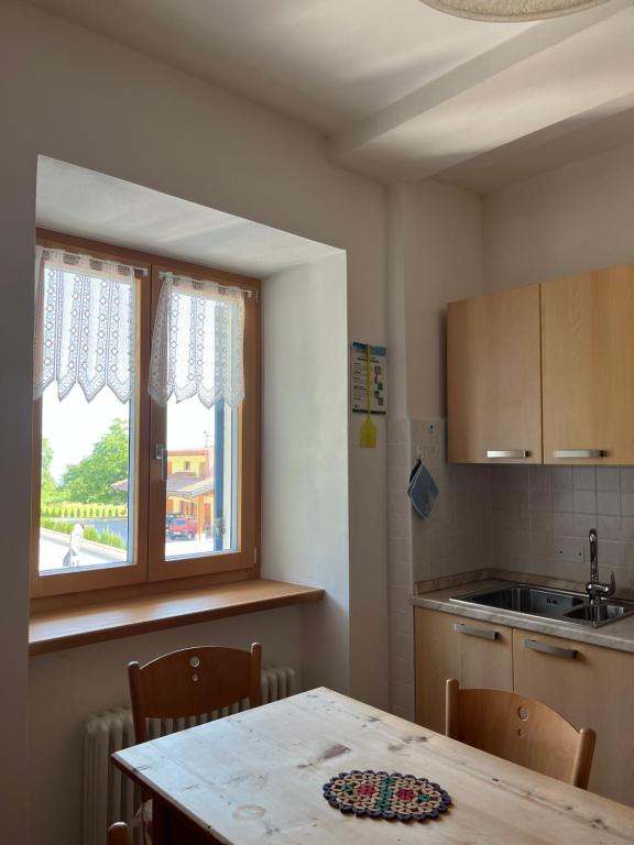 Kuchyň nebo kuchyňský kout v ubytování Casa Dalsass
