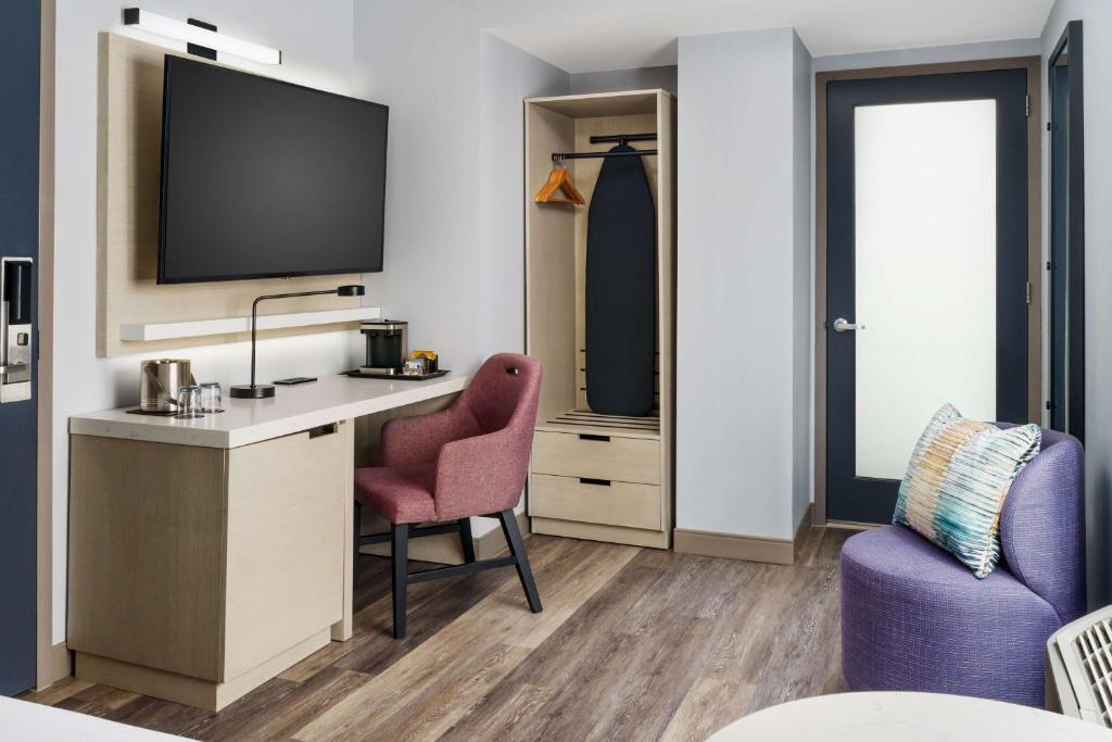 DoubleTree by Hilton New York Midtown Fifth Ave - Camera King Con Vista Parziale Sul Landmark