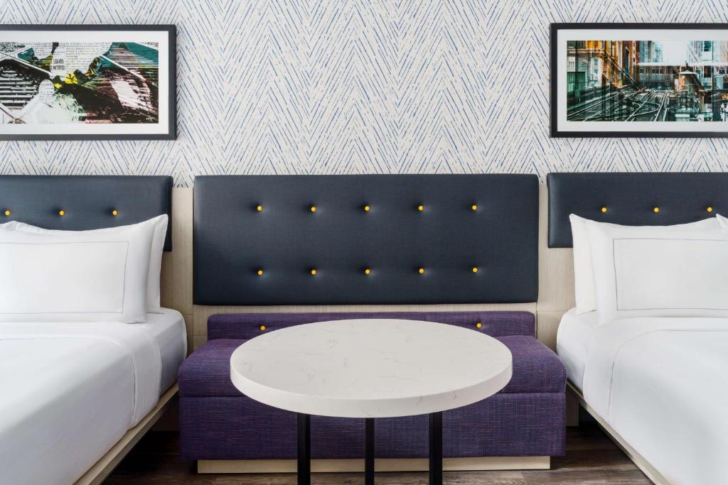 DoubleTree by Hilton New York Midtown Fifth Ave - Deluxe Queen Room With Two Queen Beds