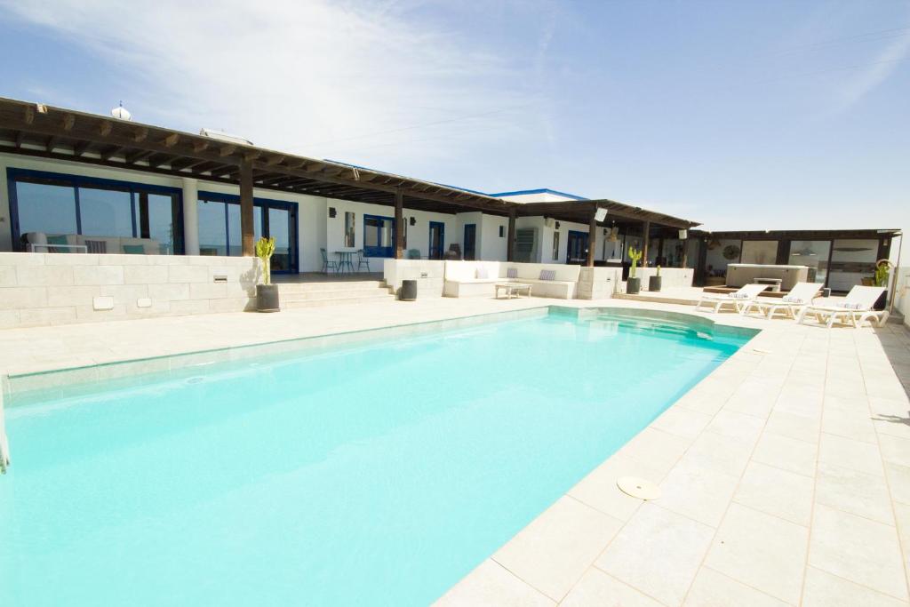 Gallery image of Villa Lucy - By AZ Rentals in Puerto del Carmen