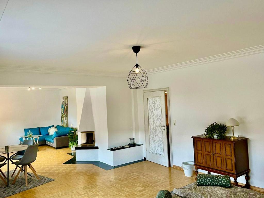 Χώρος καθιστικού στο KobyHome Apartment