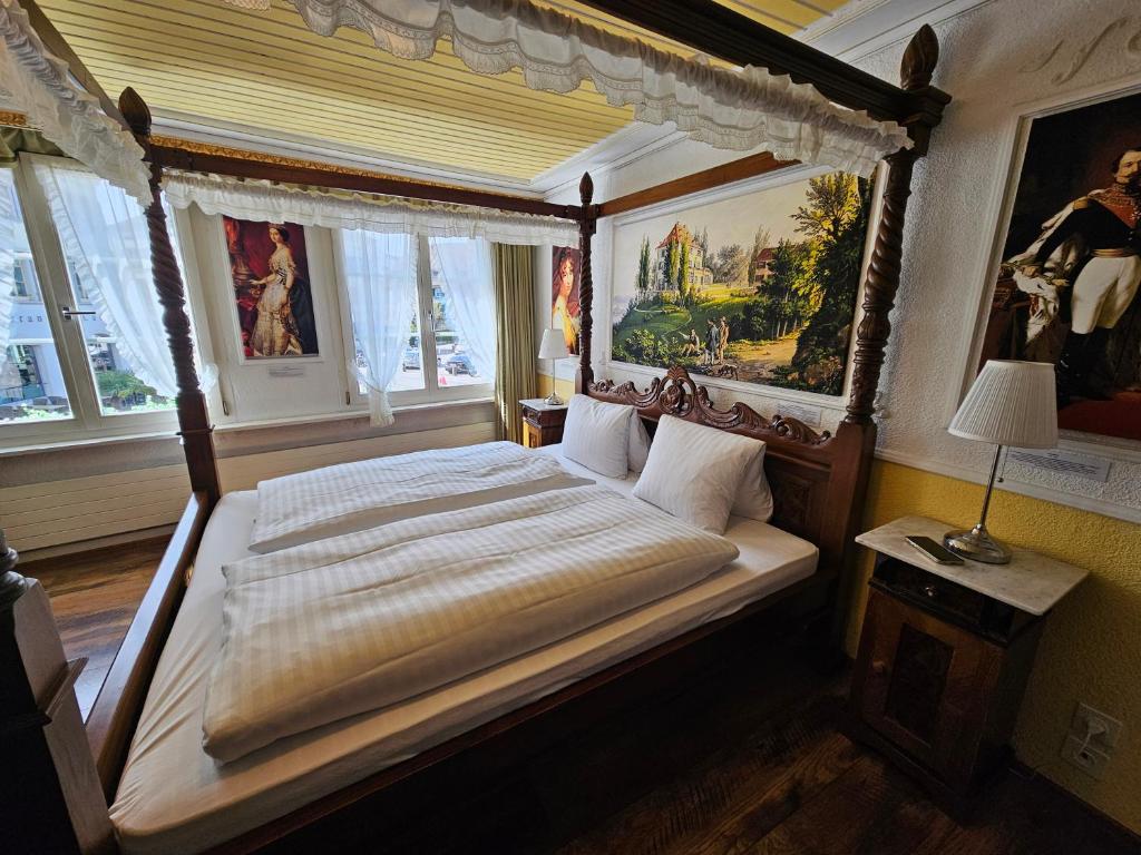 Postel nebo postele na pokoji v ubytování Hotel Taverne zur Linde