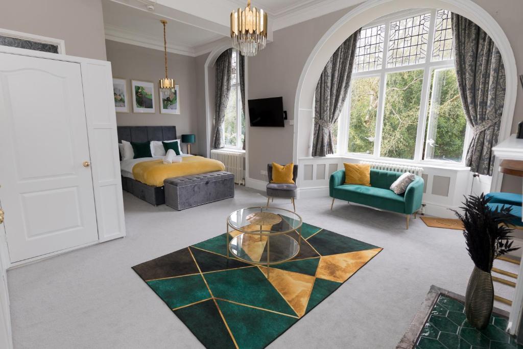 Fabulous Garden Room with en-suite