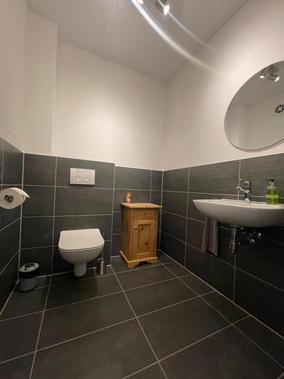 Koupelna v ubytování Ferienhaus am Weinberg Krast