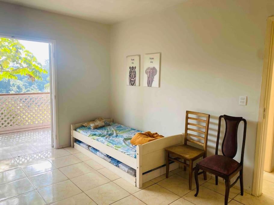 Gallery image of Chácara Aconchegante com Piscina e Salão de Festas in Embu