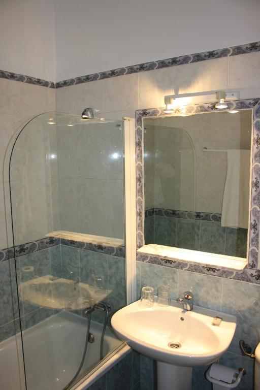 Hostal La Estación - Triple Room