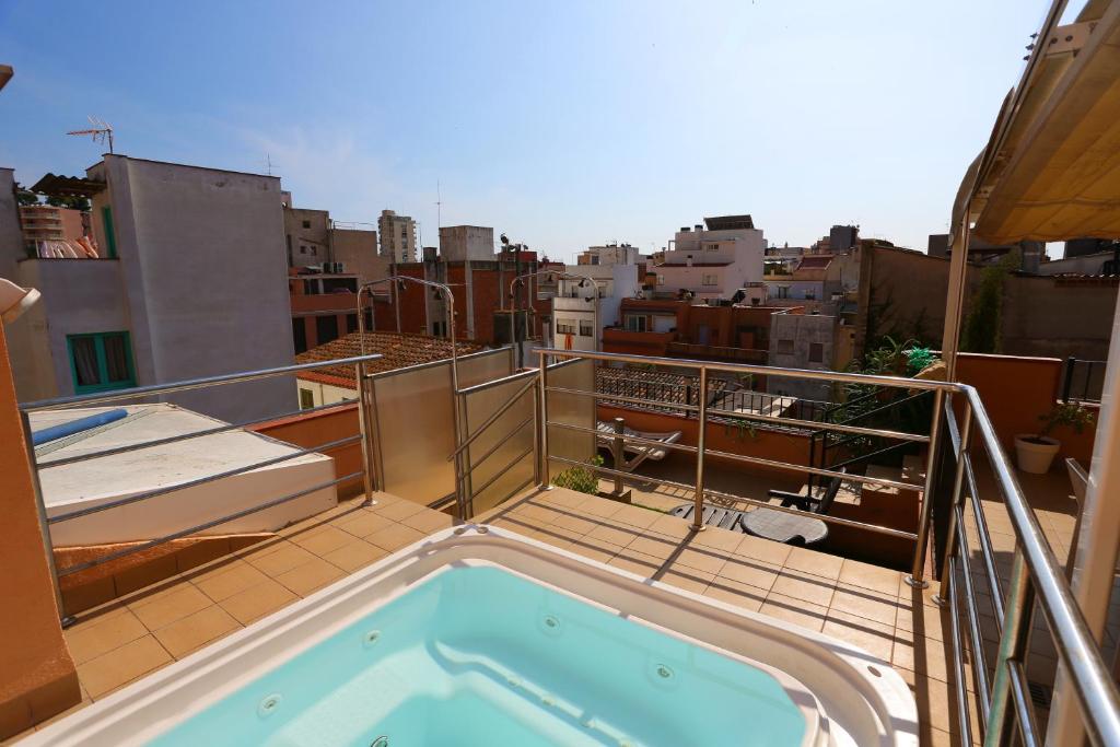 Gallery image of Royal Inn Aparthotel in Lloret de Mar