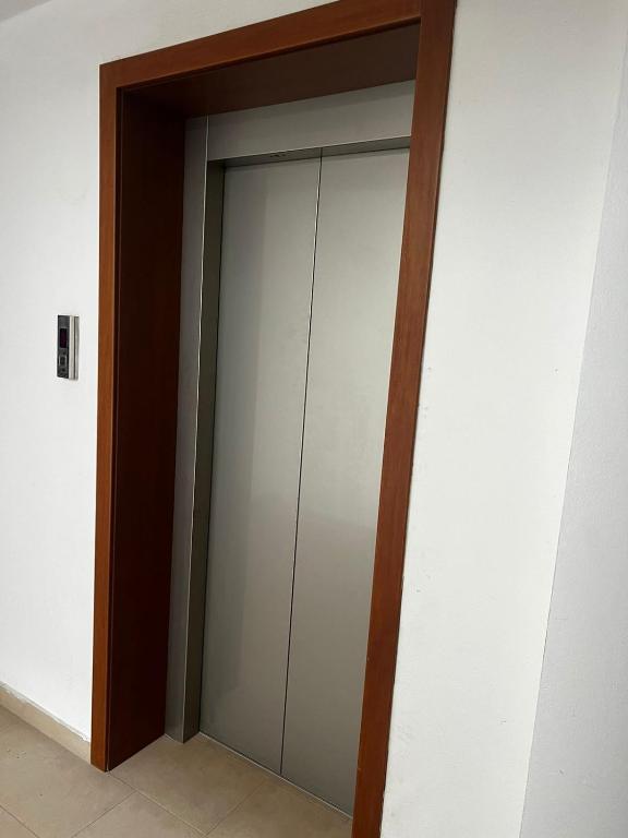 Imagen de la galería de Sea View Apartment Lungo Mare, en Vlorë