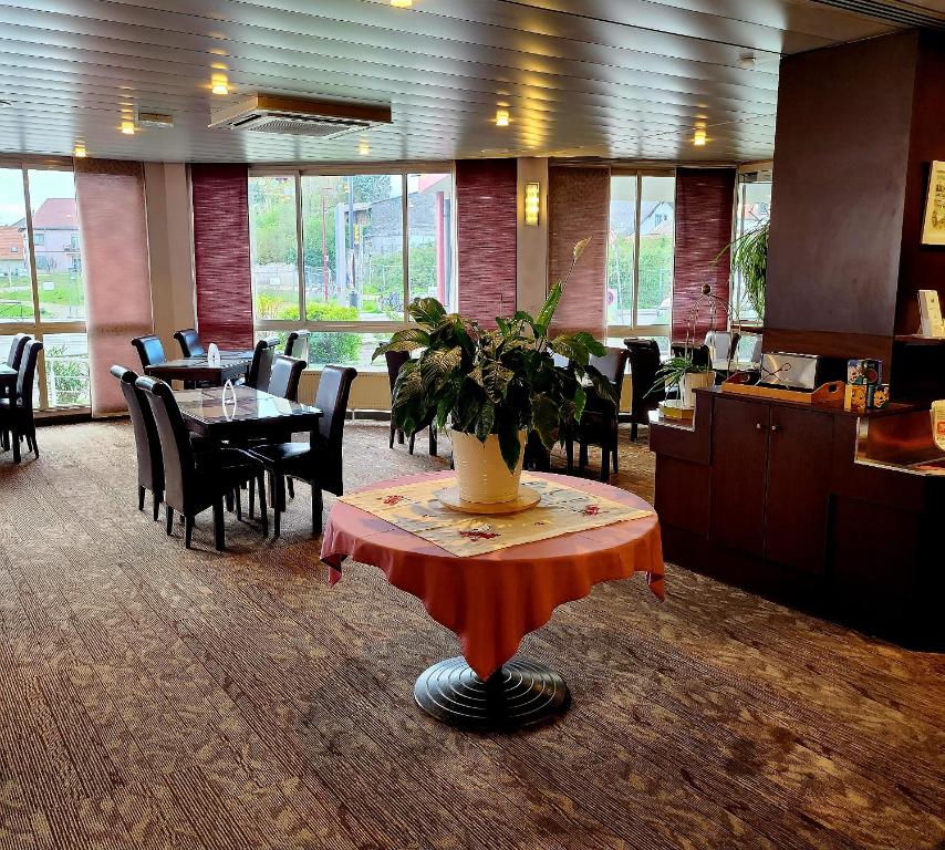 Restaurace v ubytování The Originals City, Hôtel Le Forum, Strasbourg Nord