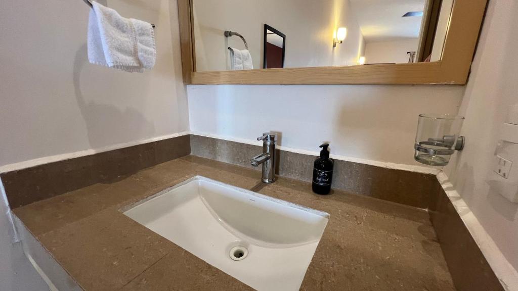 Koupelna v ubytování Nova Hotel