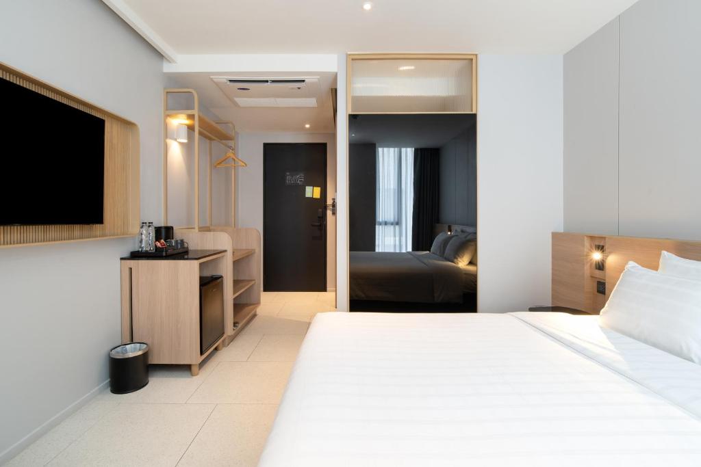 Saan Hotel Sathorn - 6