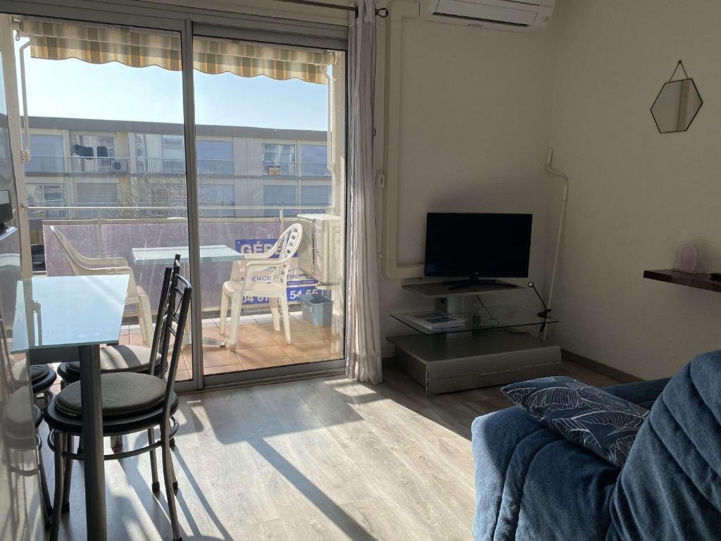 Photo de la galerie de l'établissement Charmant T1 climatisé avec wifi, proche thermes et commerces, balcon, 2 étoiles, Balaruc-les-Bains - FR-1-553-35, à Balaruc-les-Bains