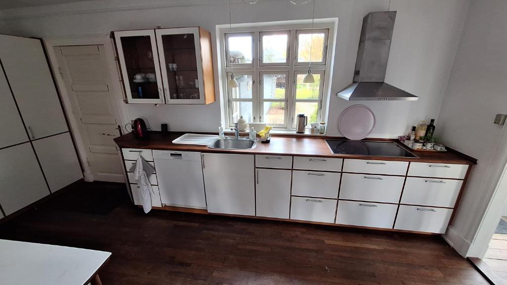 Kuchyň nebo kuchyňský kout v ubytování Room in Ubby (Near Kalundborg)