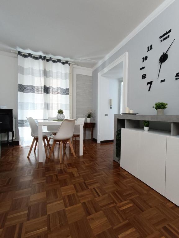 La casa di carta in piazza stesicoro - 8