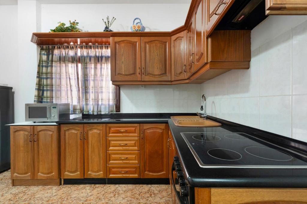 Kuchnia lub aneks kuchenny w obiekcie Casa Rural Paula By Paramount Holidays