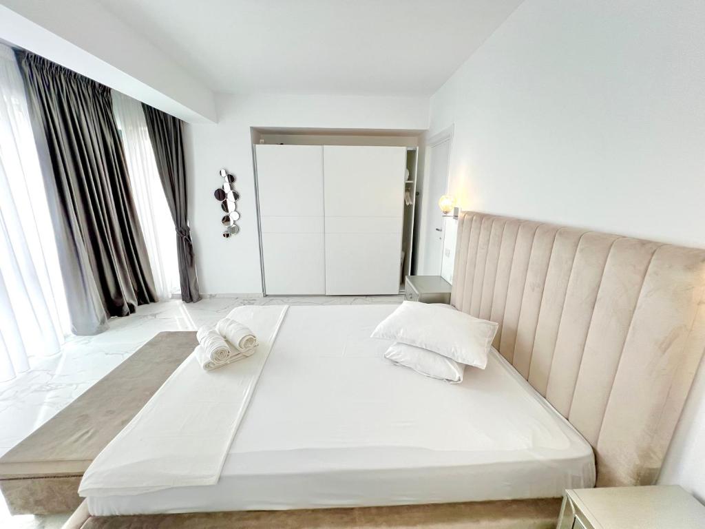LUXURY Residence Apartments - Квартира с видом на море