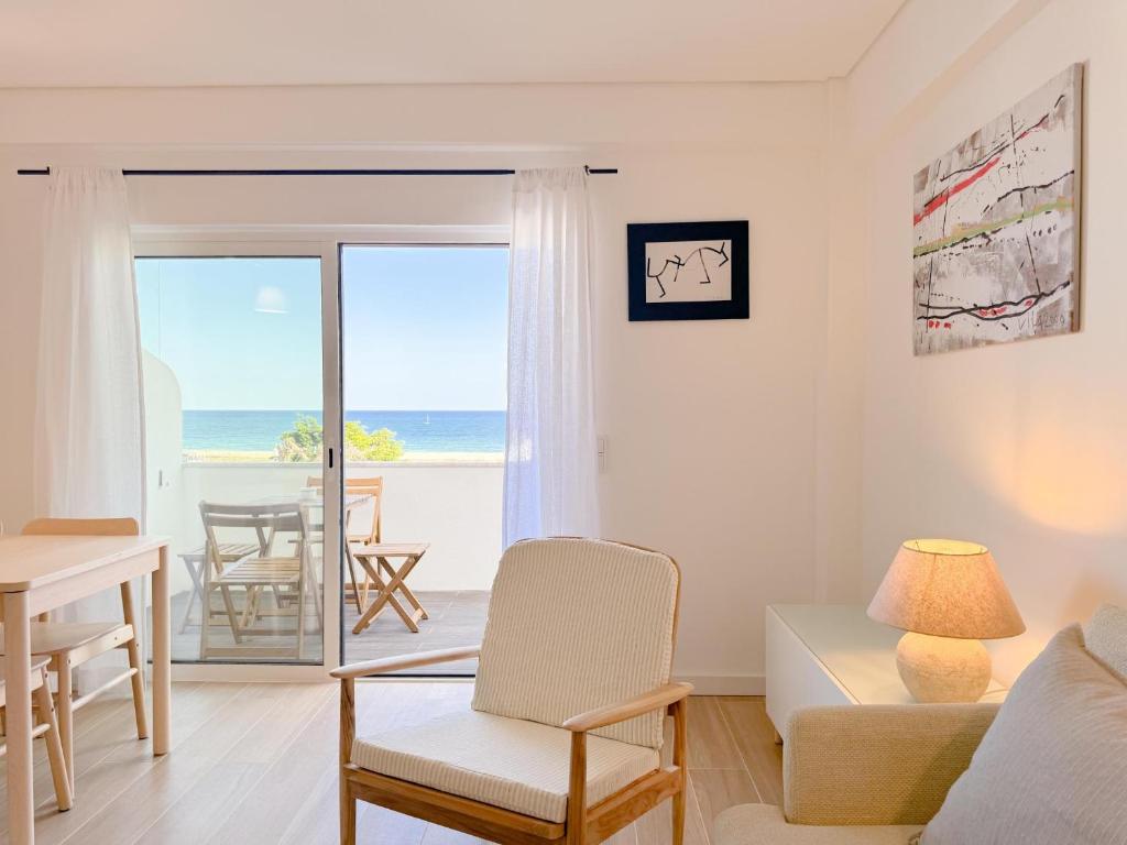 Modern retreat by the sea #1951