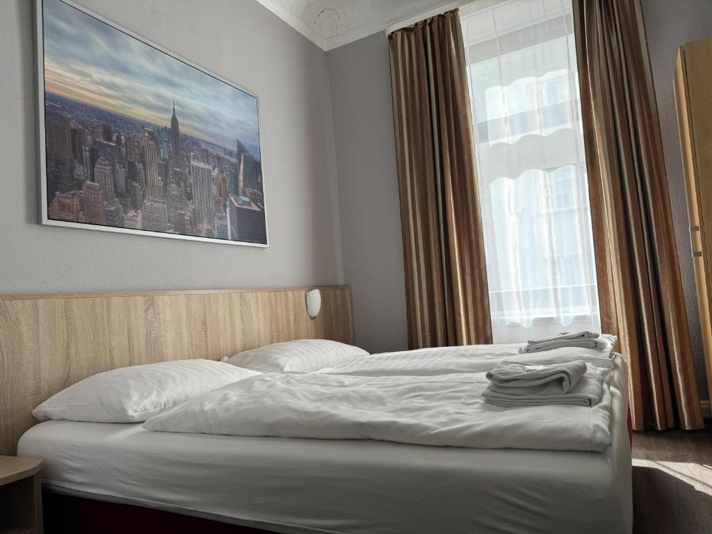 
Double Room with shared shower/WC
