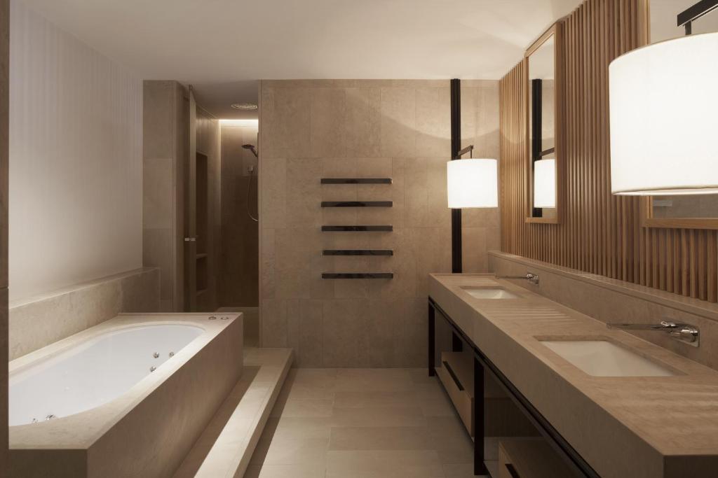 Koupelna v ubytování Hotel Realm
