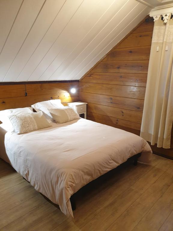 Postel nebo postele na pokoji v ubytování Porte de Mafate - Grand Ilet