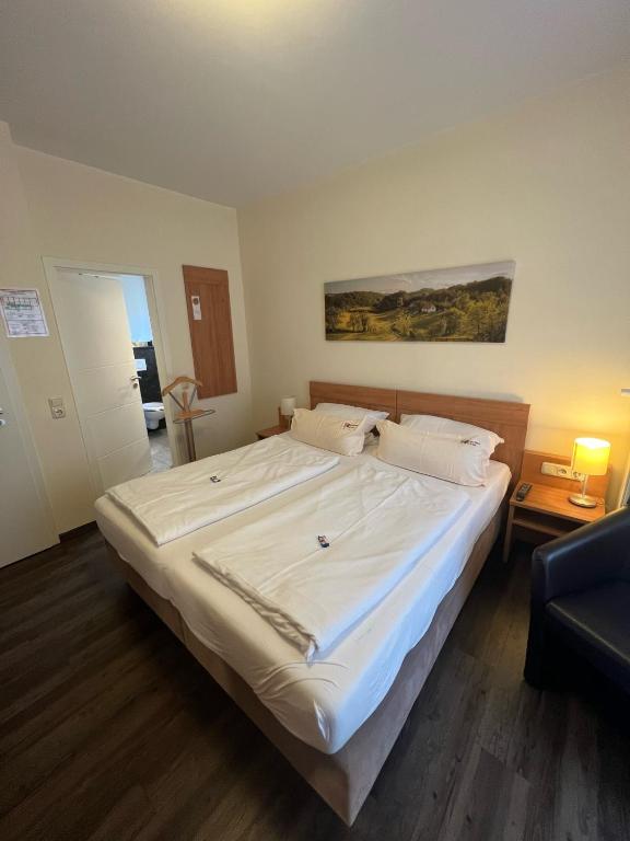 Haller Hotel Garni - 1