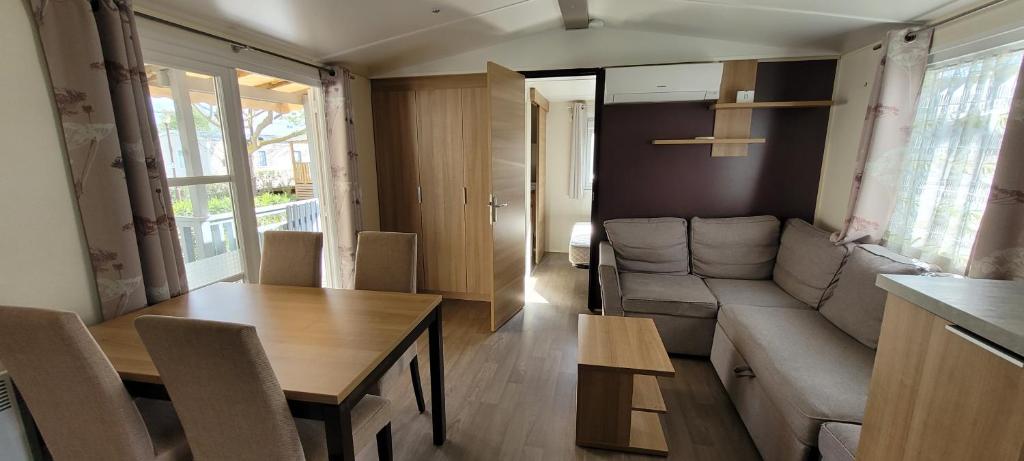 Posezení v ubytování FMLODGE-mobilhome olivier