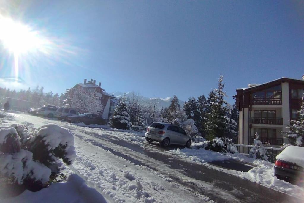 2BR mountain view, SPA, parking, ski piste v zimě