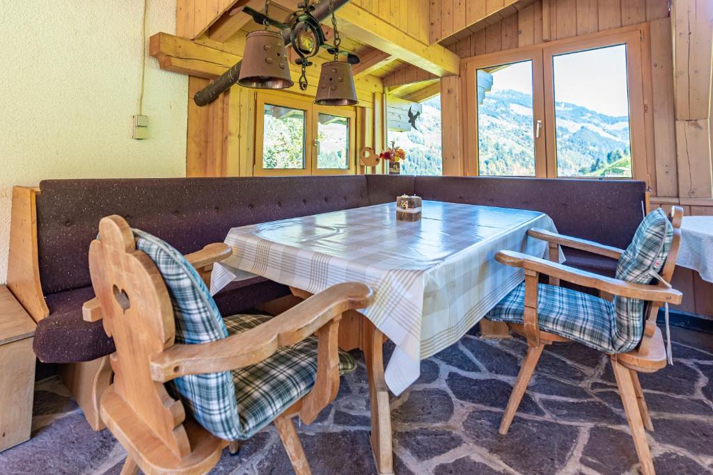 Posezení v ubytování Ferienwohnung Ausblick Zillertal