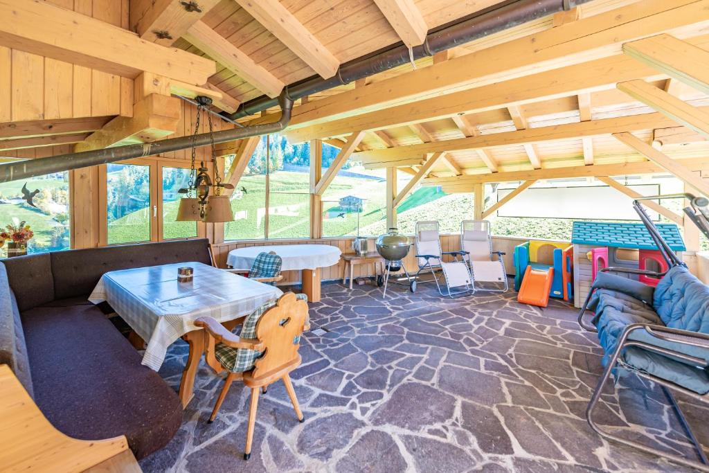 Posezení v ubytování Ferienwohnung Ausblick Zillertal