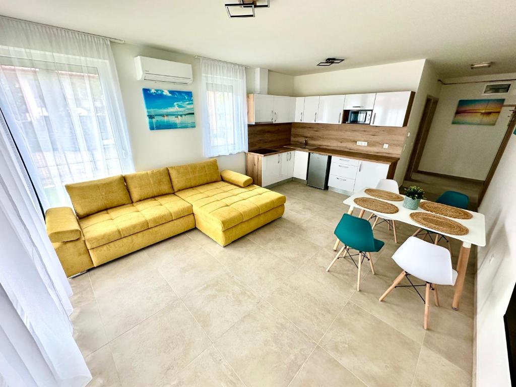 Ady Corner Prémium Apartmanok - Siófok 8600 Siófok, Ady Endre utca 70. kép - 1