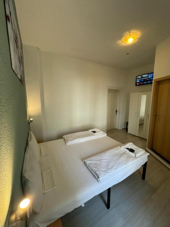 Märkischer Hof Hotel - Resim 44