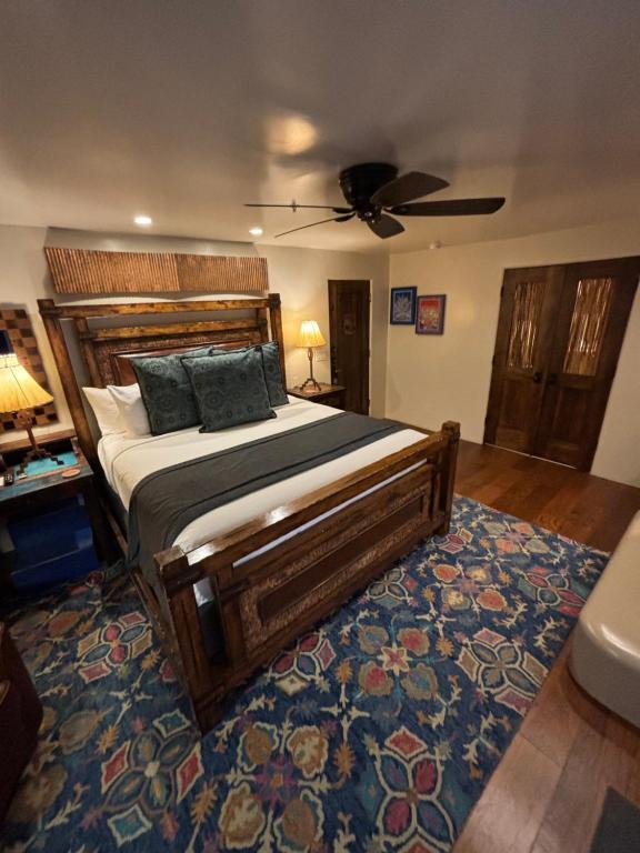 Casa Sedona Inn - Sunset - Deluxe King Room