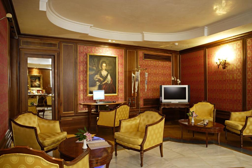 TV a/nebo společenská místnost v ubytování Hotel Kette