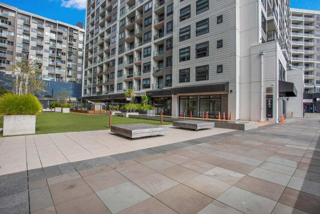 Skyline Serenade Apt with SkyCity View and Parking - Resim 6