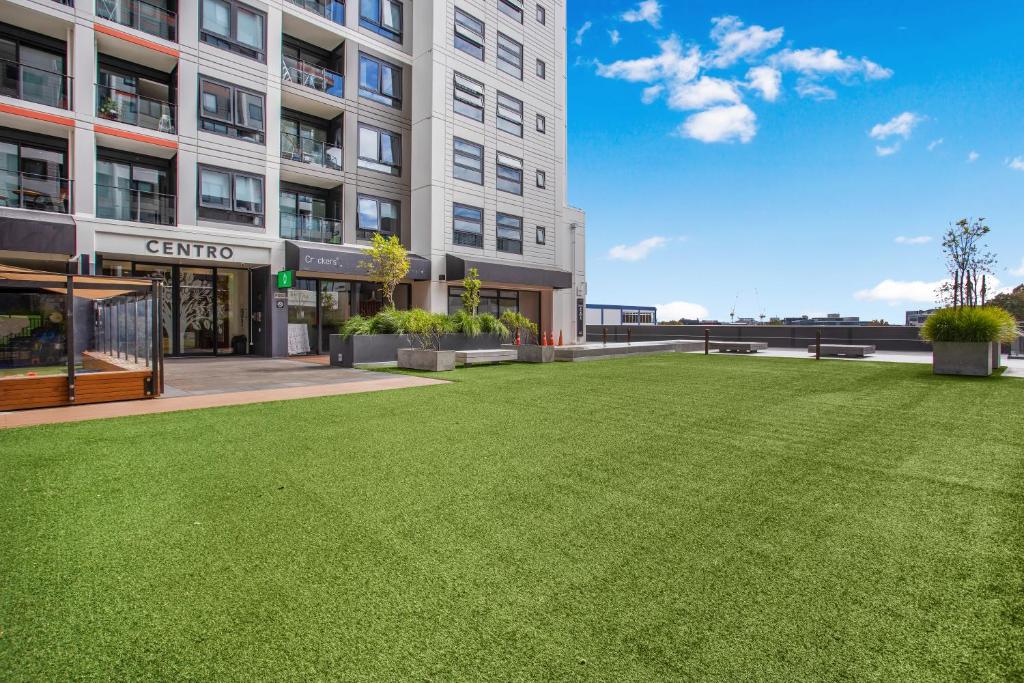 Skyline Serenade Apt with SkyCity View and Parking - Resim 23