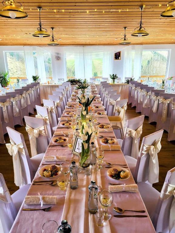 Restaurace v ubytování Hotel Pod Sokolím